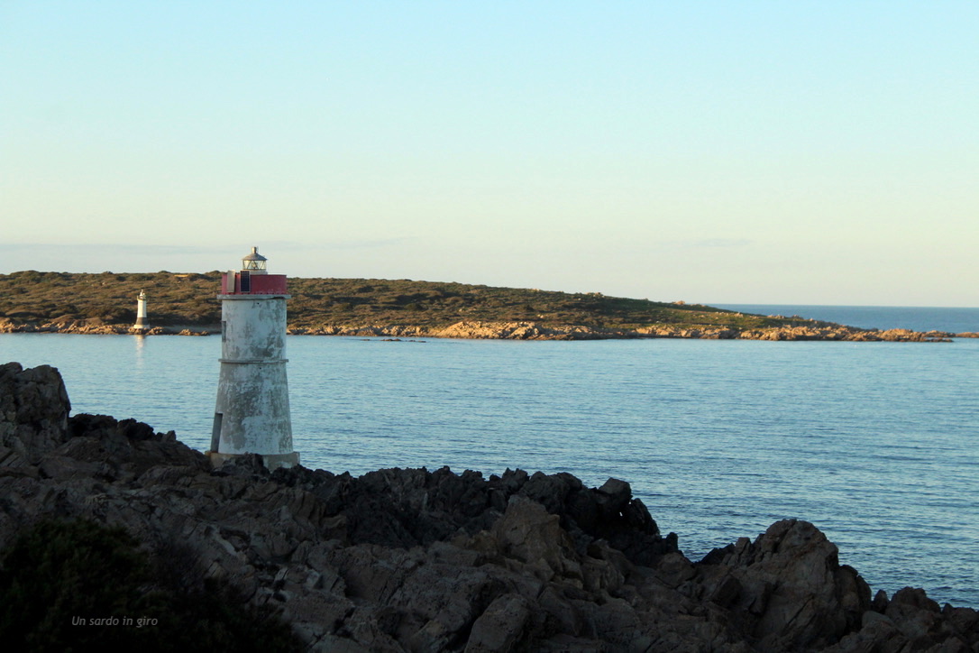 Faro di Capo Ferro a Porto